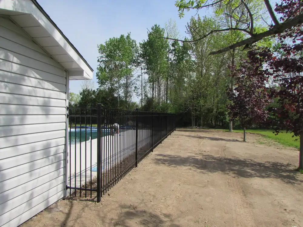 Hanley Fencing & Decking Inc. project photo 8