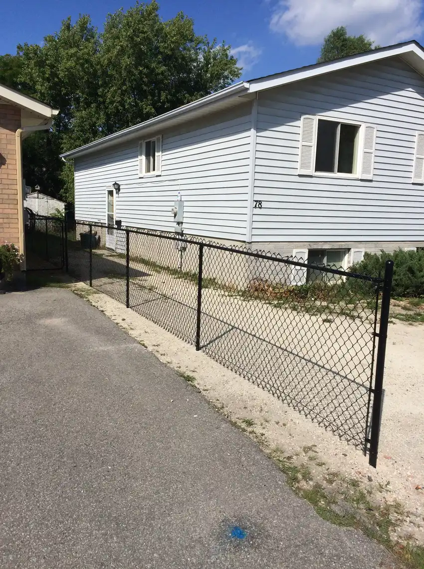 Hanley Fencing & Decking Inc. project photo 15